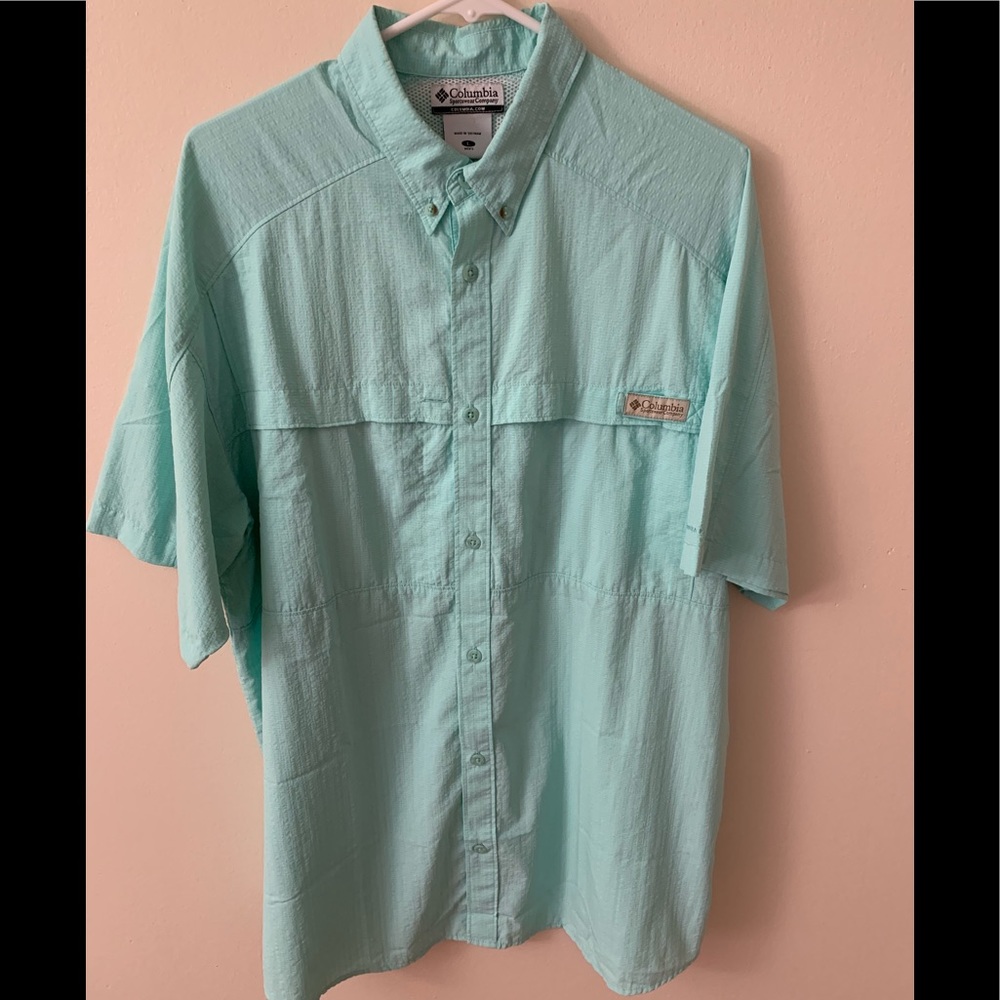 COLUMBIA SPORTSWEAR COMPANY DRESS SHIRT! LARGE!❤️